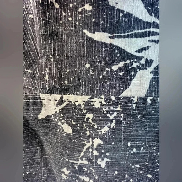 Tommy Bahama | men’s Just Coasting Paradise camp shirt. Size: M - Picture 15 of 16